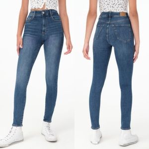 NWT Aeropostale Seriously Stretchy Super High Rise Jegging 6R